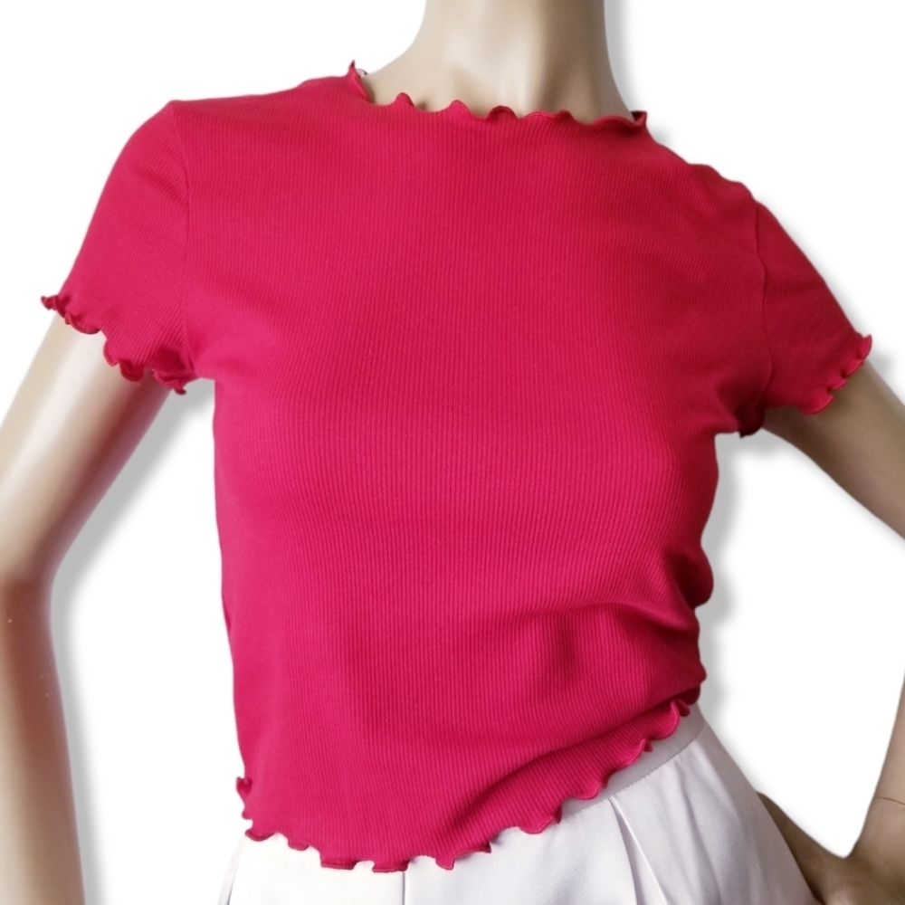 Heart & Hips Red Lettuce Edge Trim Ribbed Top